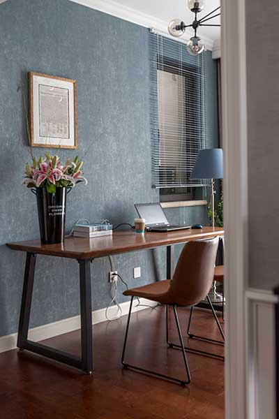 blog-decorating-essentials-classy-interior-on-a-budget-dark-colours